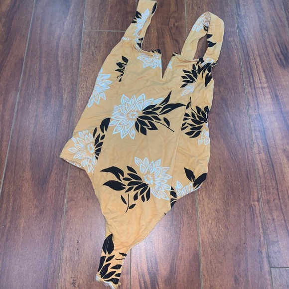 Amuse Society Body Suit - Picture 4 of 4